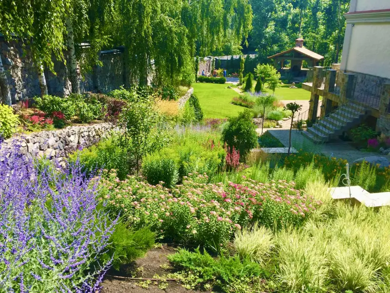 Perfect Yard Landscape project 36 — Toronto GTA